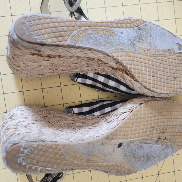 Stuart Weitzman 8N Gingham Slingbacks - Picture 3 of 3